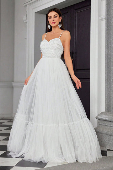 Ivoire plissé une ligne spaghetti bretelles robe de mariée longue